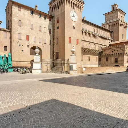 Live The History- A Due Passi Dal Castello