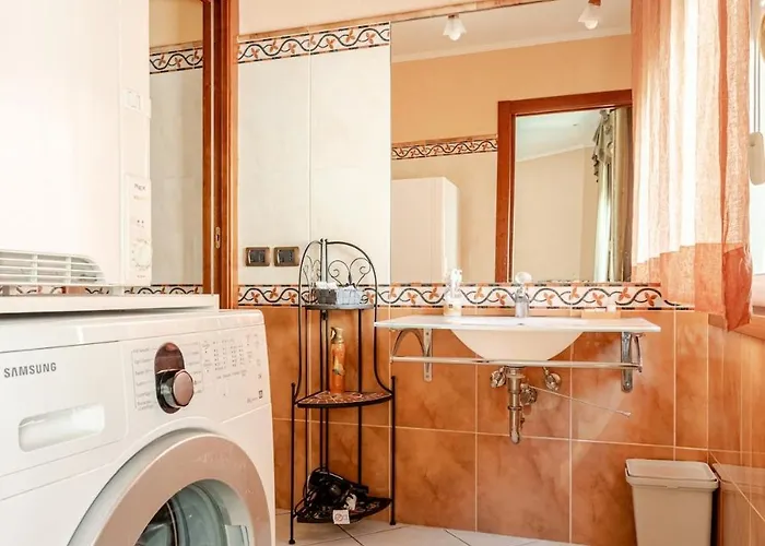 Live The History- A Due Passi Dal Castello