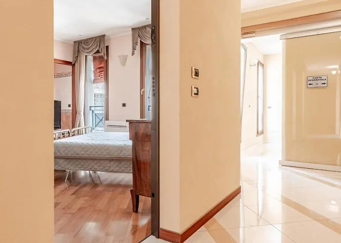 Live The History- A Due Passi Dal Castello * Ferrara